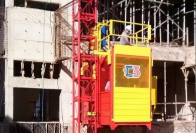 Saiba como funciona um elevador de obra para no errar na hora da escolha